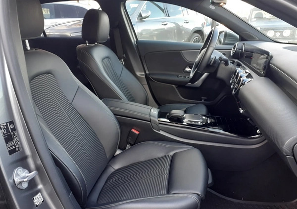 Mercedes-Benz Klasa A cena 109900 przebieg: 53122, rok produkcji 2020 z Kraków małe 407